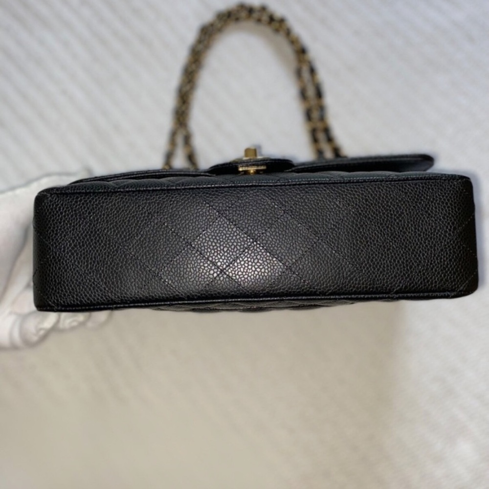 Chanel Classic Double Flap Quilted Caviar Gold-tone Medium Black NEW WITH TAGS - Picture 6 of 16